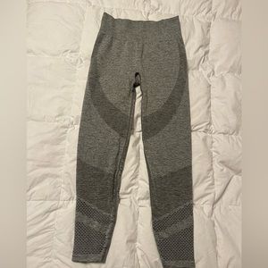 PINK perfect peach seamless leggings. Size medium olive green/beige.